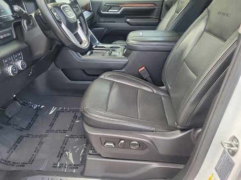 Used 2024 GMC Sierra 2500 Denali w/ Denali Reserve Package AWD/4WD image 13