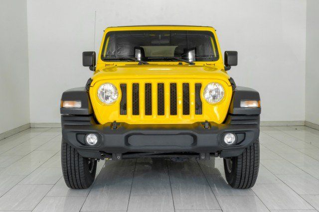 Used 2018 Jeep Wrangler Unlimited Sport S AWD/4WD image 3