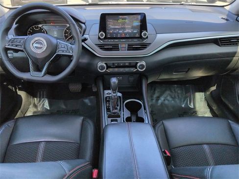 Used 2024 Nissan Altima 2.5 SR image 14
