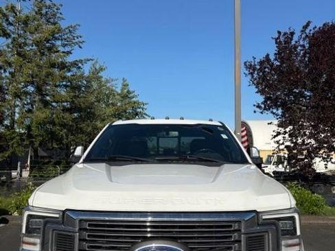 Used 2020 Ford F350 Platinum AWD/4WD image 2