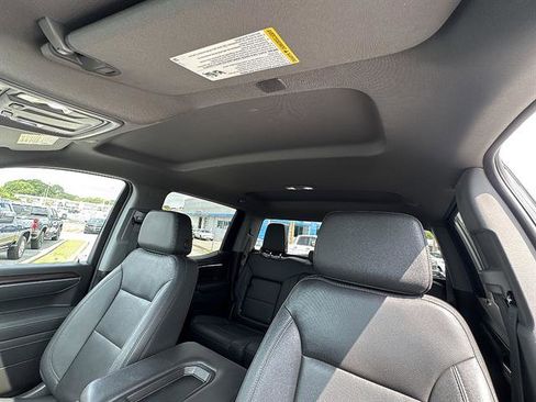 Used 2025 GMC Sierra 1500 SLT AWD/4WD image 28