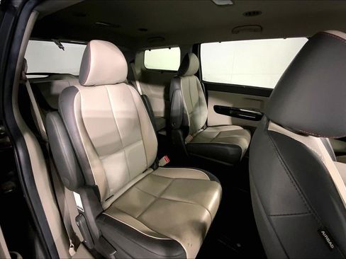 Used 2018 Kia Sedona SX FWD image 23