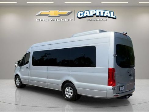 Used 2021 Mercedes-Benz Sprinter 2500 image 4