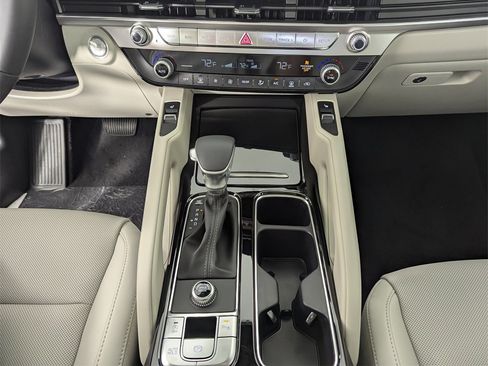 New 2025 Kia Telluride S image 24