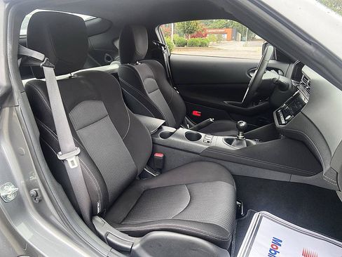 Certified 2024 Nissan Z Performance w/ Floor Mat Package RWD image 15
