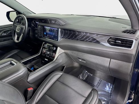 Certified 2021 GMC Yukon XL Denali w/ Denali Premium Package image 31