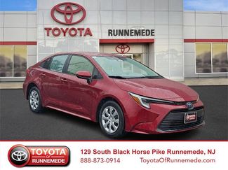 Used 2024 Toyota Corolla LE image 1