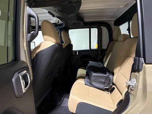 New 2026 Jeep Gladiator Willys AWD/4WD image 22