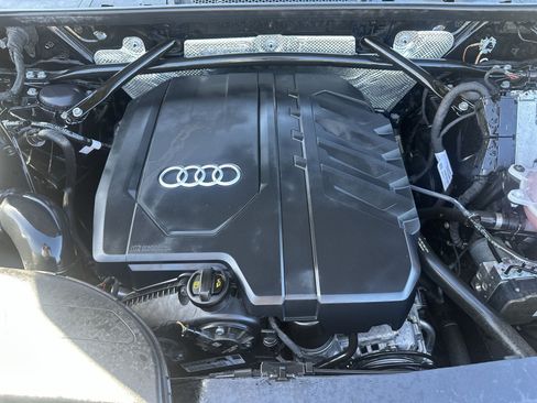 Used 2021 Audi Q5 2.0T Premium Plus w/ Premium Plus Package AWD/4WD image 17