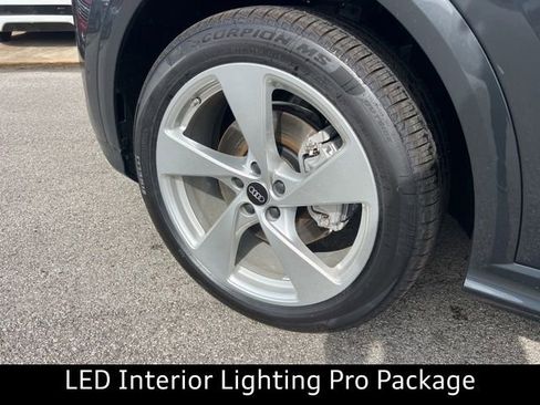 New 2025 Audi Q5 Prestige image 5