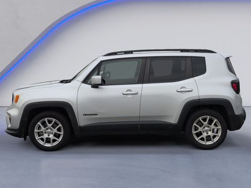 Used 2021 Jeep Renegade Latitude FWD image 3