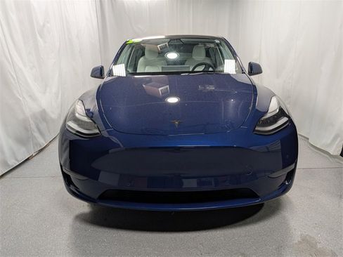 Used 2022 Tesla Model Y Performance image 7