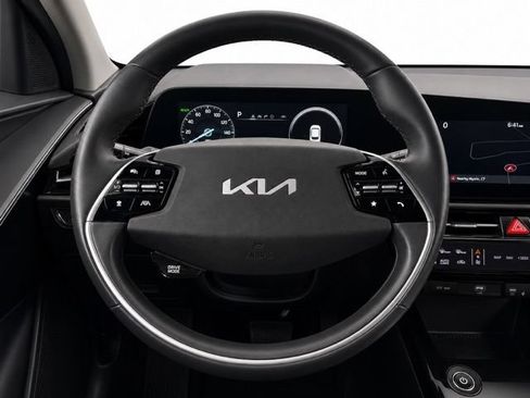 Used 2023 Kia Niro Wind w/ Wind Preserve Package FWD image 34