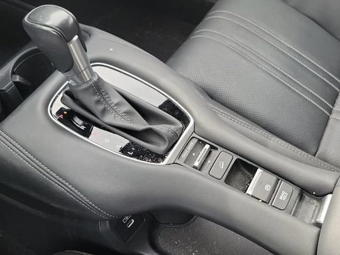 Used 2025 Honda HR-V EX-L image 29