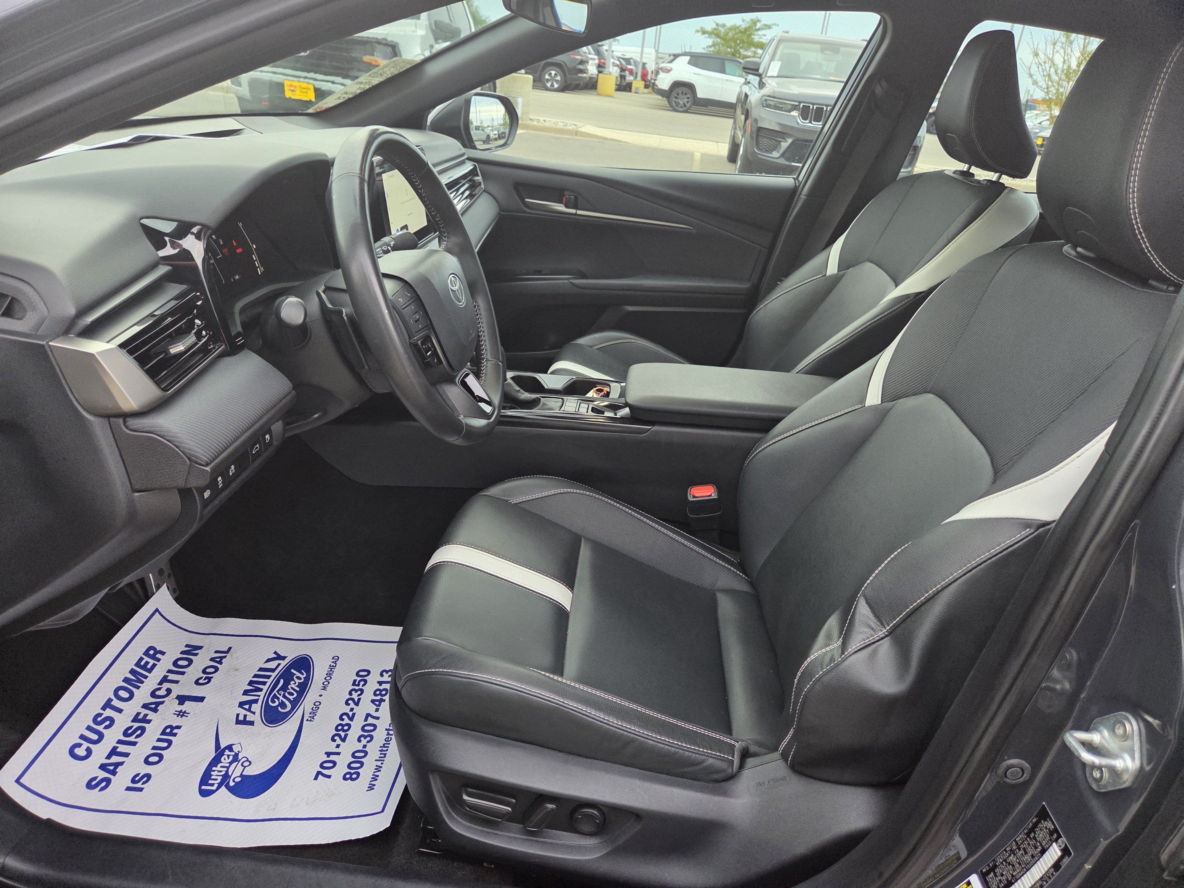Used 2025 Toyota Camry SE FWD image 20