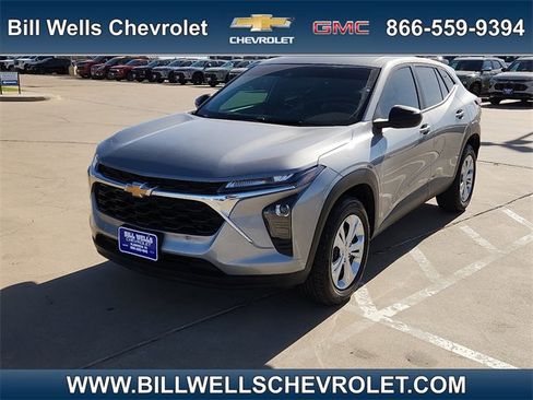 Used 2024 Chevrolet Trax LS image 1