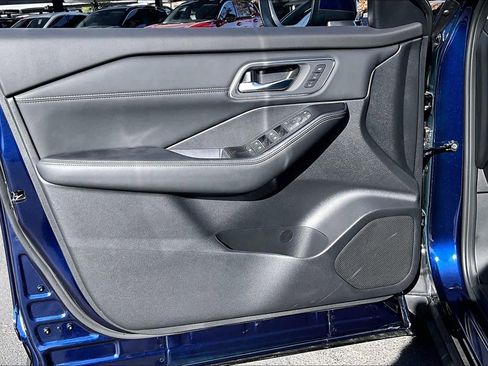 New 2026 Nissan Rogue Platinum w/ Platinum Premium Package image 10