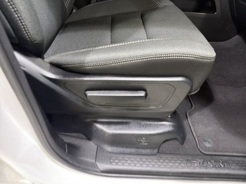 Used 2025 RAM 1500 Big Horn AWD/4WD image 36