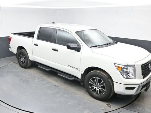 Used 2024 Nissan Titan SV w/ Accessory Utility Package image 13