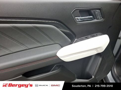New 2026 GMC Canyon AT4X AWD/4WD image 9