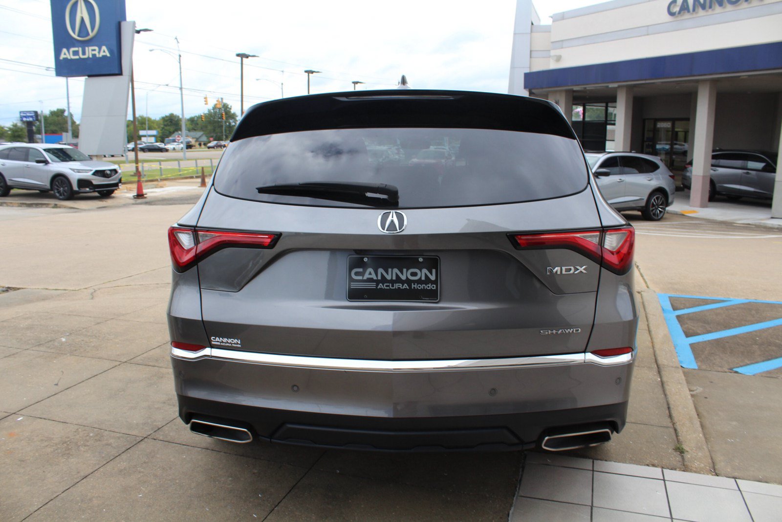 Certified 2024 Acura MDX w/ Technology Package AWD/4WD image 6