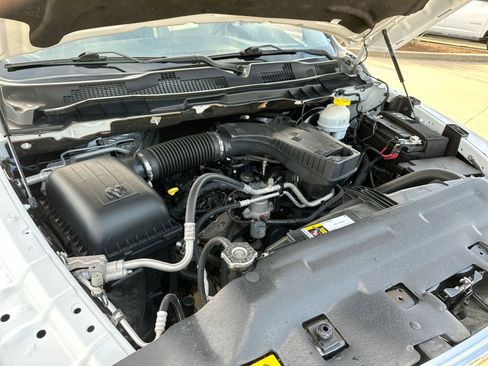 Used 2022 RAM 1500 Classic SLT RWD image 24
