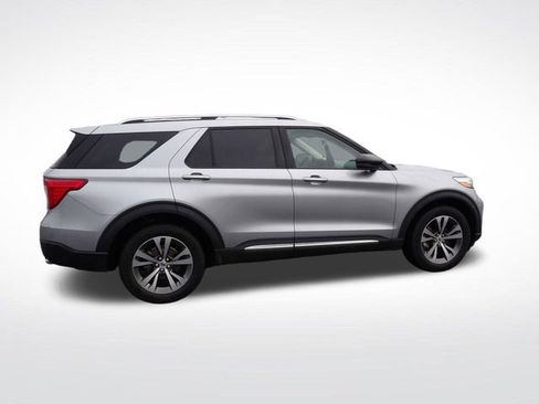 Certified 2020 Ford Explorer Platinum w/ Premium Technology Package image 11