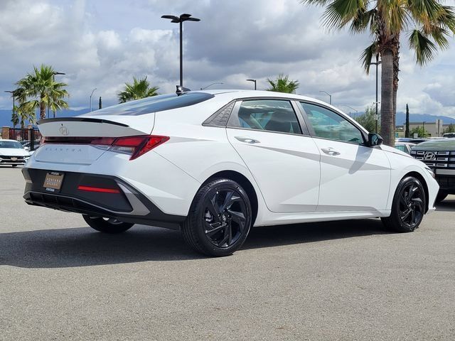 New 2026 Hyundai Elantra Sport FWD image 4
