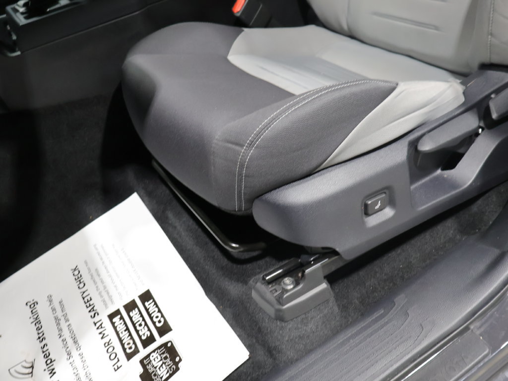 Used 2025 Toyota Tacoma TRD Sport AWD/4WD image 12
