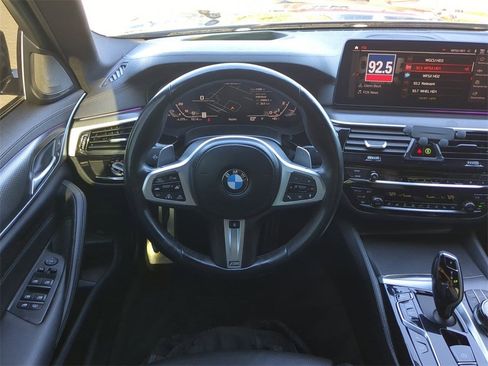 Used 2022 BMW M550i xDrive w/ Executive Package image 17