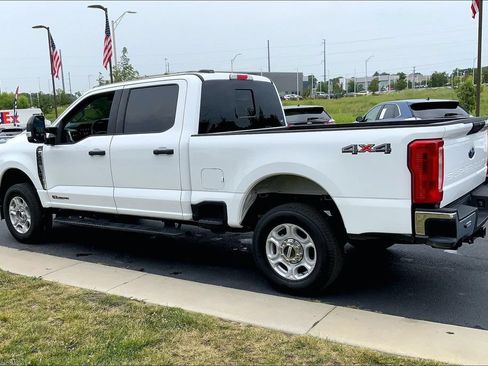 Used 2026 Ford F250 XLT AWD/4WD image 2