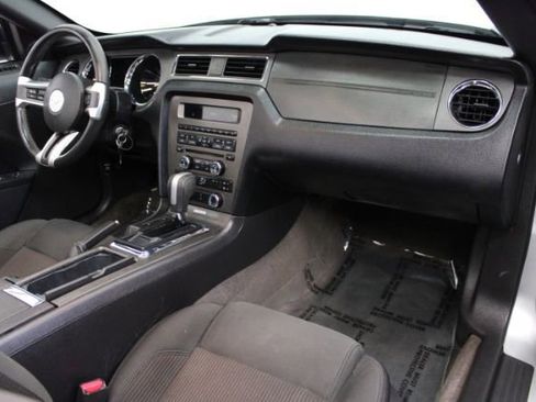 Used 2014 Ford Mustang Convertible w/ Equipment Group 102A RWD image 21