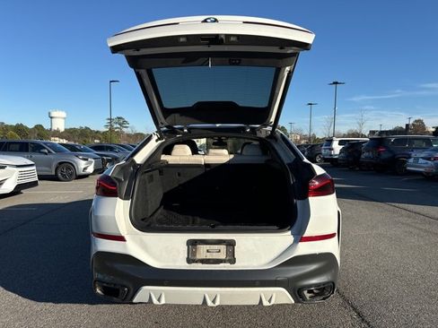 Used 2023 BMW X6 xDrive40i w/ M Sport Package image 12