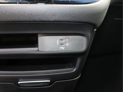 New 2026 Chrysler Pacifica Select image 19