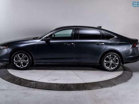 Used 2023 Honda Accord EX image 3
