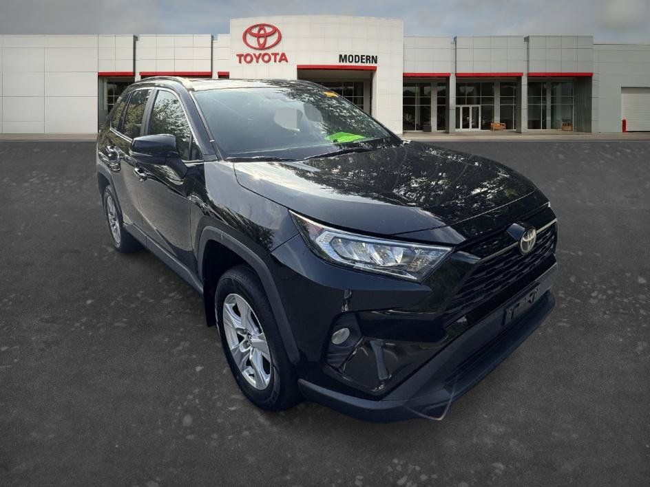 Used 2020 Toyota RAV4 XLE w/ Convenience Package AWD/4WD image 8