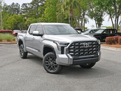 Used 2024 Toyota Tundra Platinum AWD/4WD image 6
