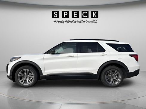 New 2026 Ford Explorer Active w/ Active Comfort Package image 2
