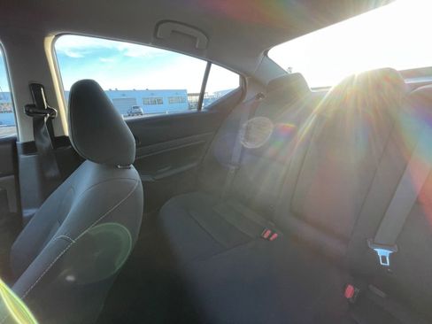 Used 2025 Nissan Altima 2.5 SV image 40