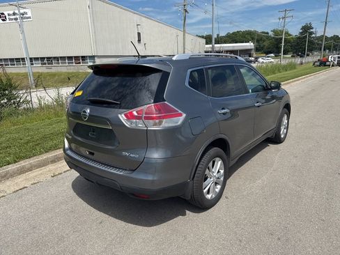 Used 2015 Nissan Rogue SV AWD/4WD image 3