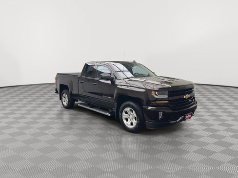 Used 2018 Chevrolet Silverado 1500 LT w/ All Star Edition AWD/4WD image 33