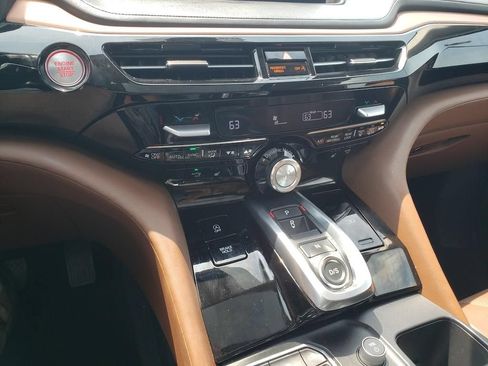 Certified 2024 Acura MDX SH-AWD w/ Technology Package image 30