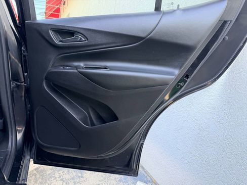 Used 2019 Chevrolet Equinox LT FWD image 24