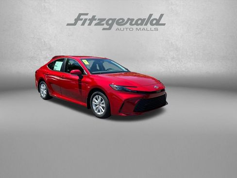 Used 2026 Toyota Camry LE FWD image 1