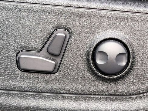 Certified 2023 RAM 1500 Big Horn image 4