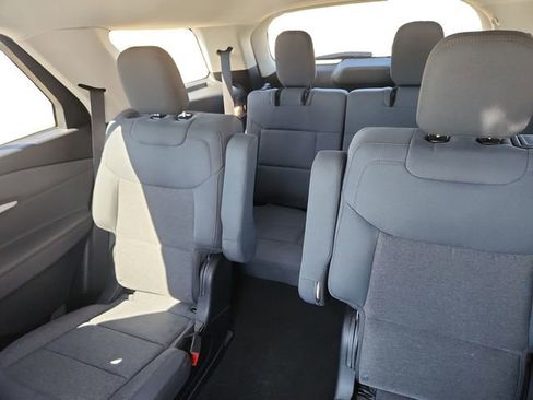 Used 2025 Ford Explorer Active image 16