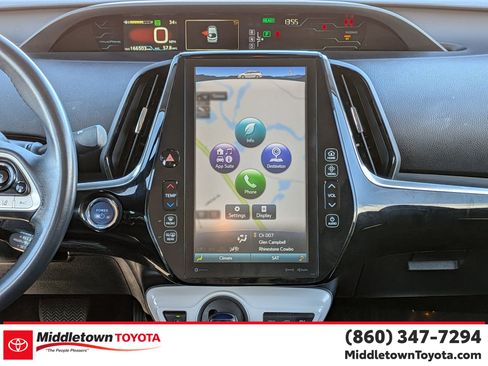 Used 2017 Toyota Prius Prime Premium image 31