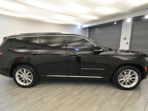 Used 2021 Jeep Grand Cherokee L Summit w/ Advanced Protech Group IV AWD/4WD image 6