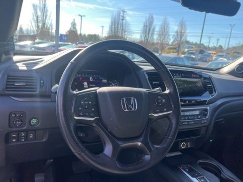 Certified 2023 Honda Passport TrailSport image 16