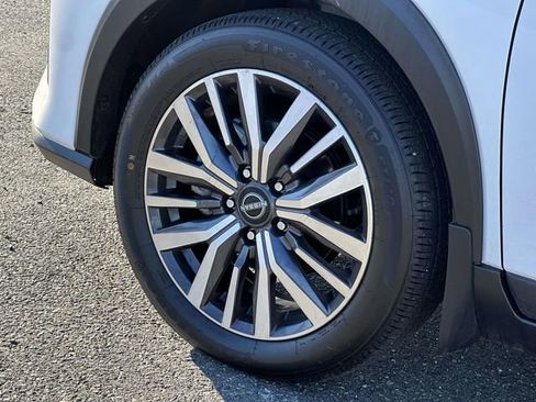 Used 2023 Nissan Kicks SV image 8